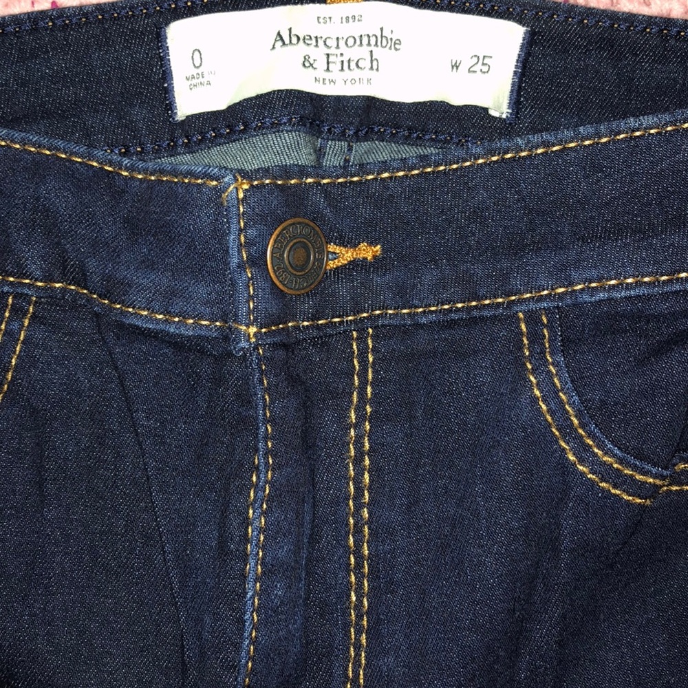 Jeans - Picture 2 of 3